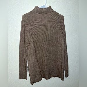 Loose turtle neck sweater